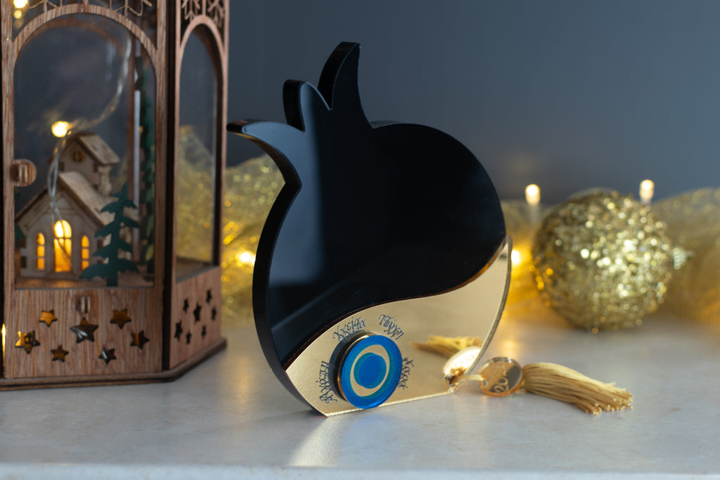 Premium Χριστουγεννιάτικο Γούρι 2026 Ρόδι LTG-1 (Μαύρο)