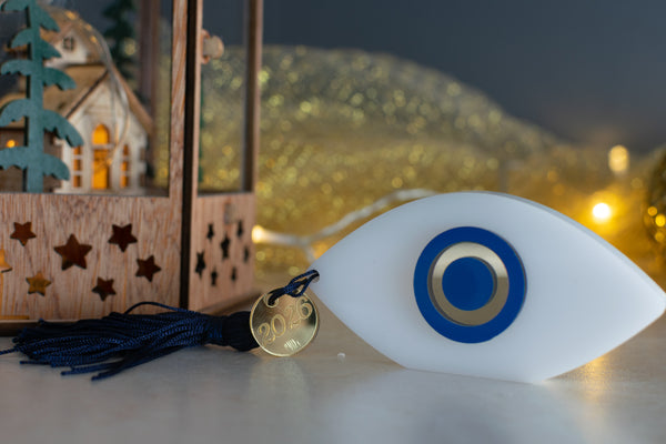 Premium Χριστουγεννιάτικο Γούρι 2026 Μάτι STG-6 (Λευκο)