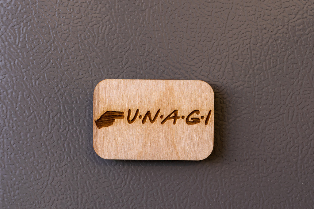 Ξύλινο Μαγνητάκι Friends "Unagi " FR7