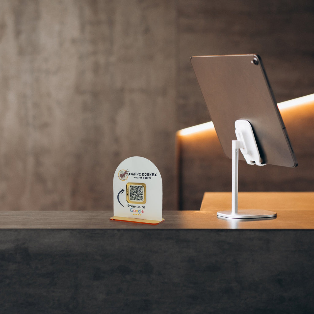 QR Code Stand Google Reviews – Custom σταντ με το brand σας